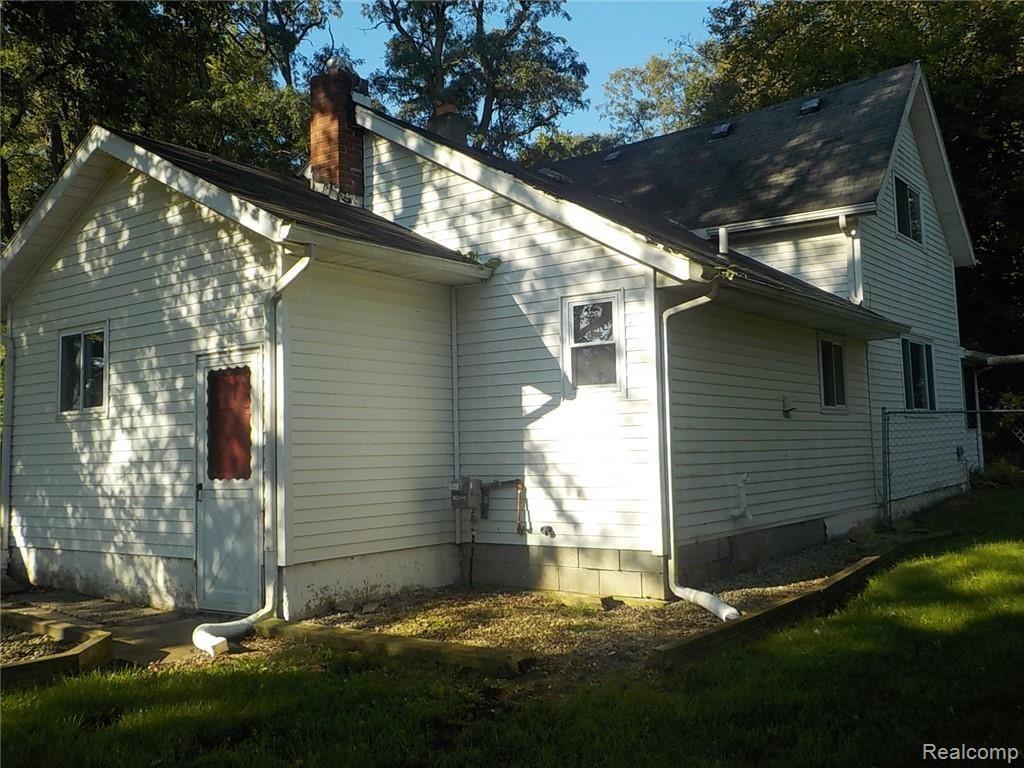 5054 Skelton Road Columbiaville, MI 48421 - Photo 11 of 22 DSCN0718.JPG