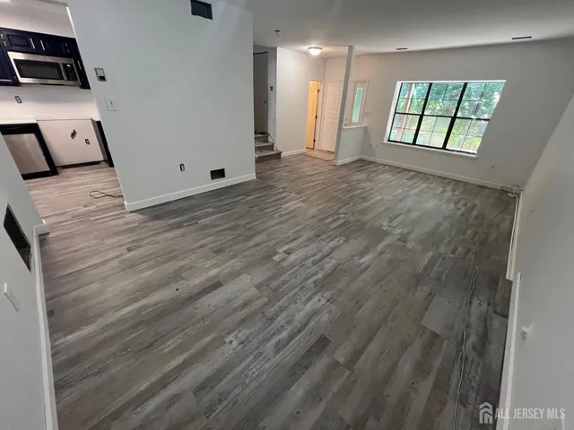 $3,300 | 127 Aspen Drive, North Brunswick, NJ 08902