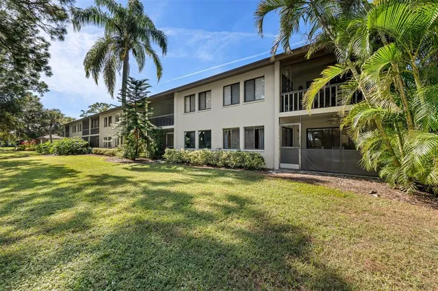 $239,000 | 5290 Willow Links, Unit 57, Sarasota, FL 34235