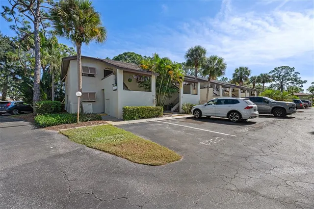 $239,000 | 5290 Willow Links, Unit 57, Sarasota, FL 34235
