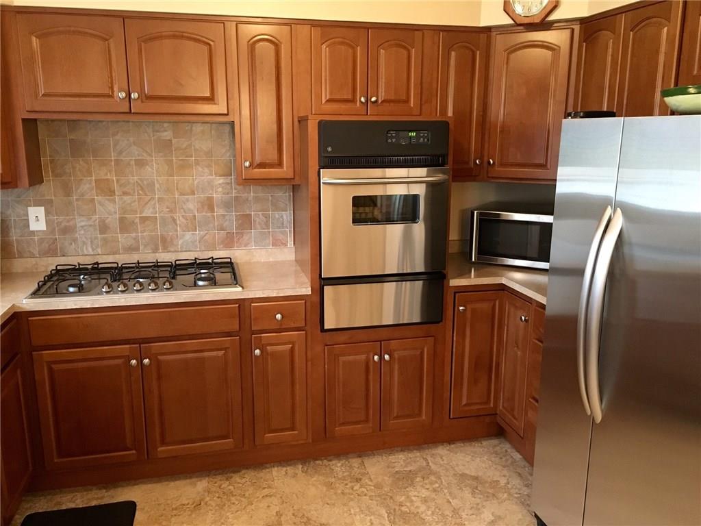 112 Mcclelland Drive Rochester, PA 15074 - Photo 3 of 15