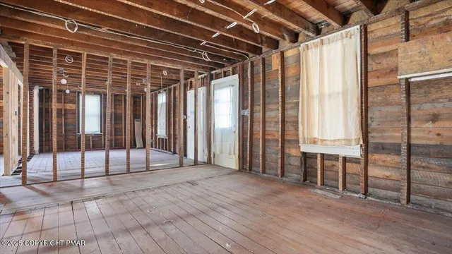 $200,000 | 2374 Paradise Trail, East Stroudsburg, PA 18301