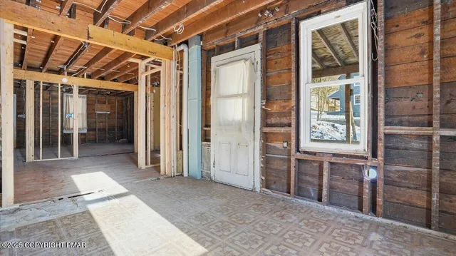 $200,000 | 2374 Paradise Trail, East Stroudsburg, PA 18301