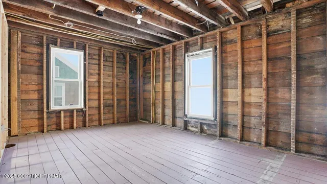 $200,000 | 2374 Paradise Trail, East Stroudsburg, PA 18301