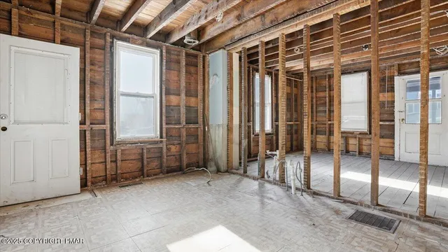 $200,000 | 2374 Paradise Trail, East Stroudsburg, PA 18301