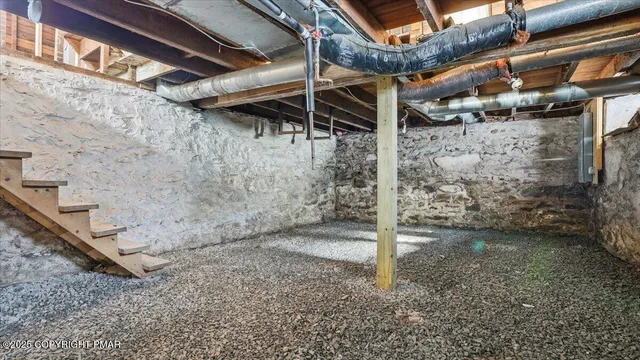 $200,000 | 2374 Paradise Trail, East Stroudsburg, PA 18301