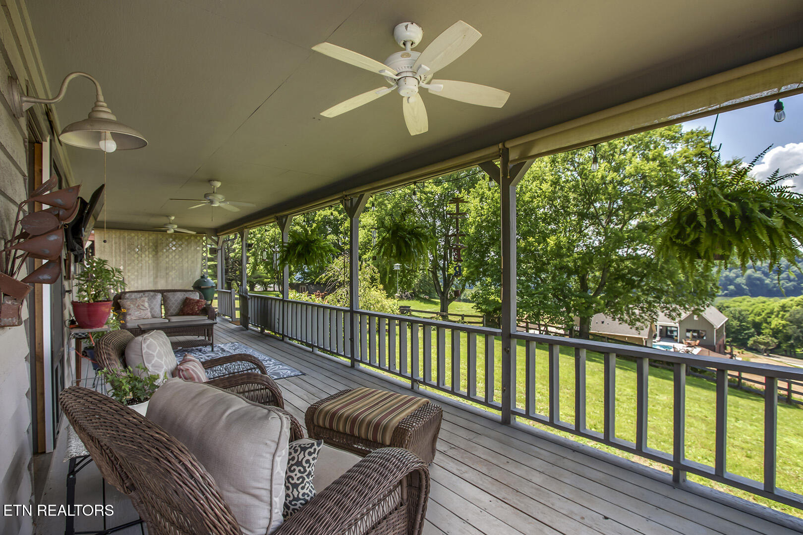 132 Morris Road Kingston, TN 37763 - Photo 34 of 60 34_MorrisLane_132_BackPorch01
