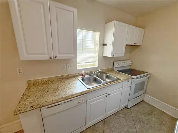 $1,400 | 209 North Johnson Street, New Orleans, LA 70112