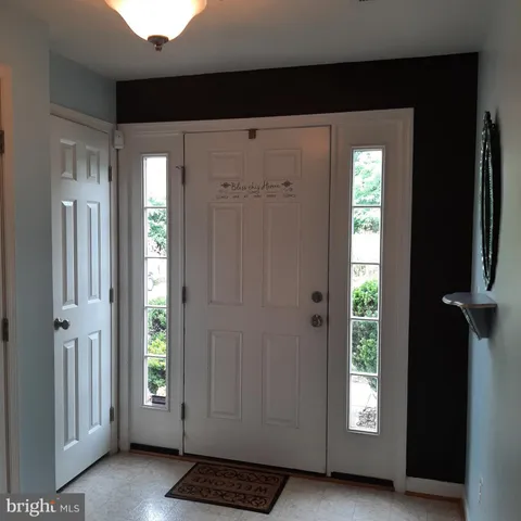 $2,025 | 1247 Mare Street, Ranson, WV 25438