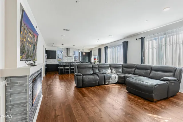 $689,000 | 2820 Wagon Wheel Road, Unit 302, Oxnard, CA 93036