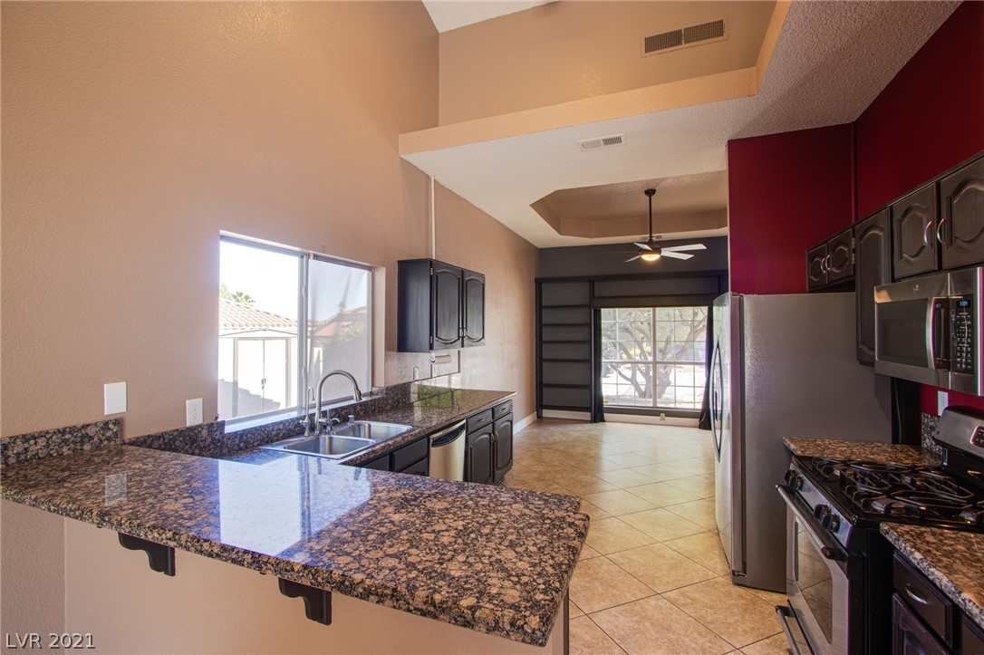39 Bayridge Road Henderson, NV 89074 - Photo 12 of 43 Gallery Image 12