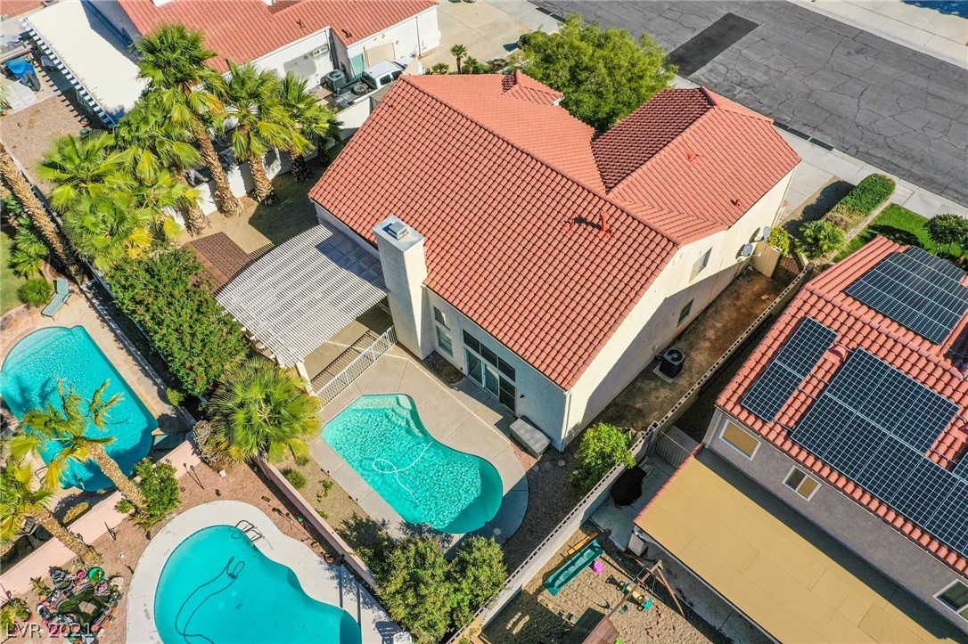 39 Bayridge Road Henderson, NV 89074 - Photo 3 of 43 Gallery Image 3