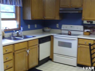 670 School Road Nazareth, PA 18064 - Photo 5 of 22 Gallery Image 5
