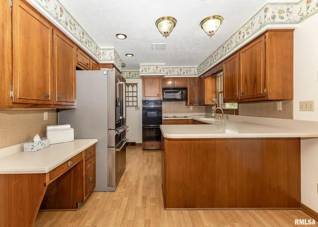 $385,000 | 159 Deer Park Drive, Geneseo, IL 61254