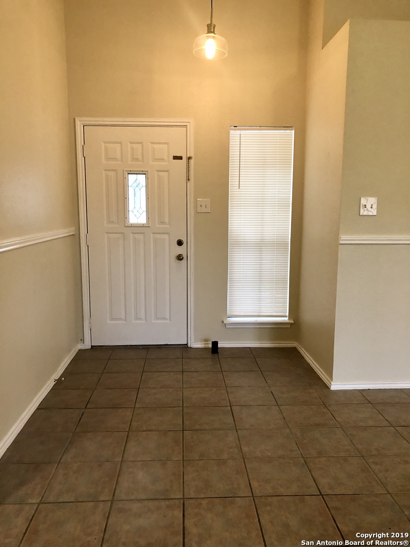 7906 Forest Ranch Live Oak, TX 78233 - Photo 4 of 29