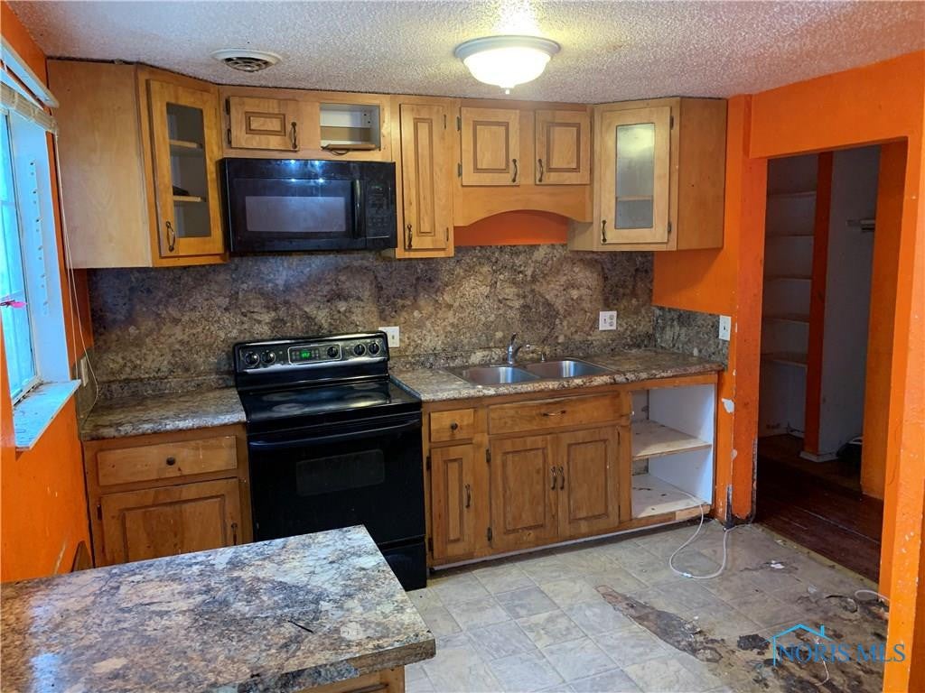 700 Southbriar Road Toledo, OH 43607 - Photo 2 of 23 Gallery Image 2