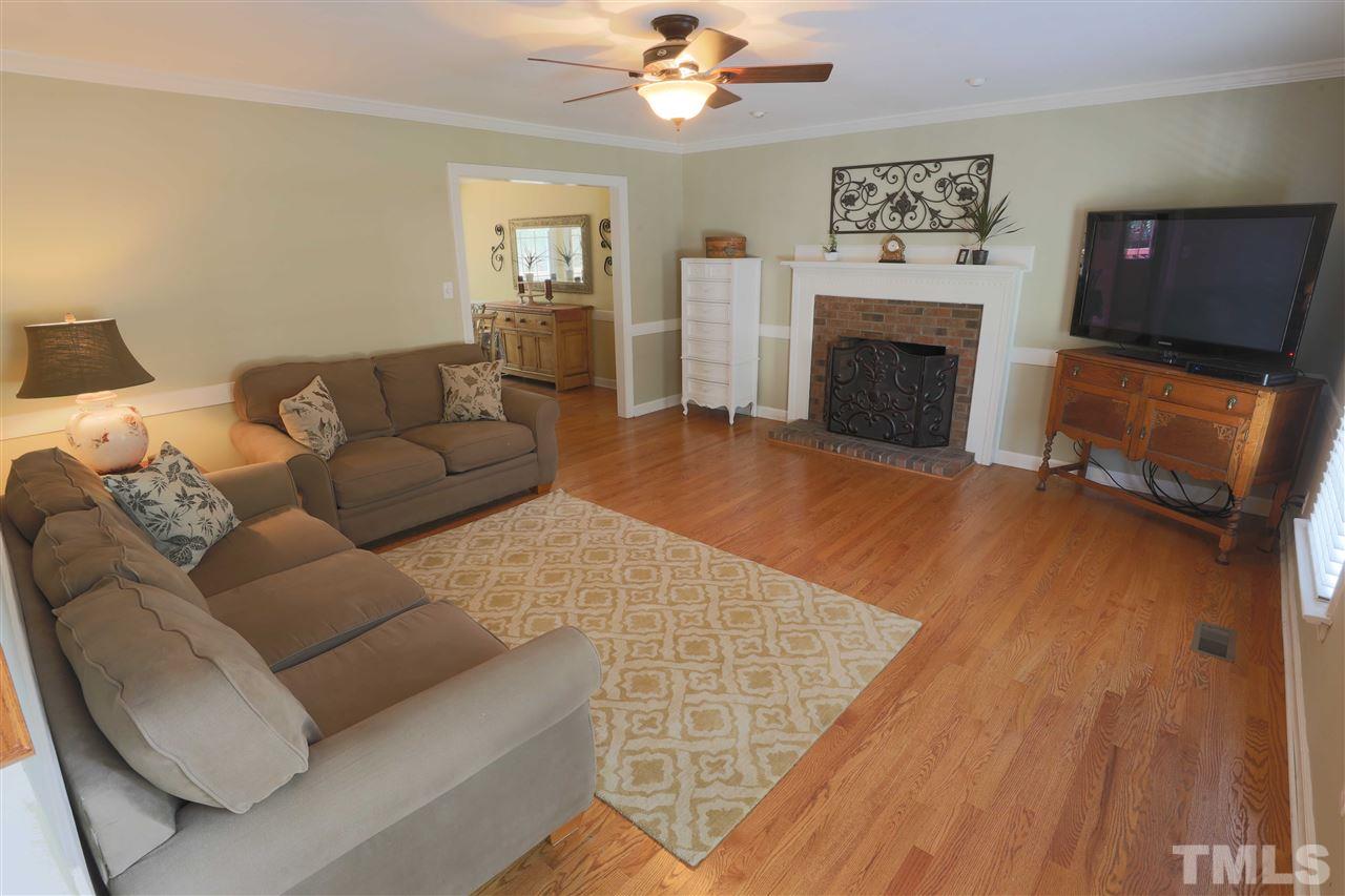 2016 Hunterfield Lane Raleigh, NC 27609 - Photo 5 of 19