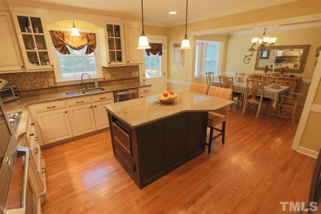 2016 Hunterfield Lane Raleigh, NC 27609 - Photo 10 of 19