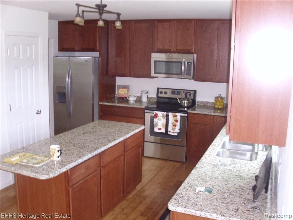 1612 Autumn View Lane Howell, MI 48843 - Photo 10 of 22 Autumnview 222.JPG