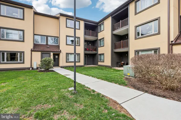 $360,000 | 1304 Sayre Drive, Princeton, NJ 08540