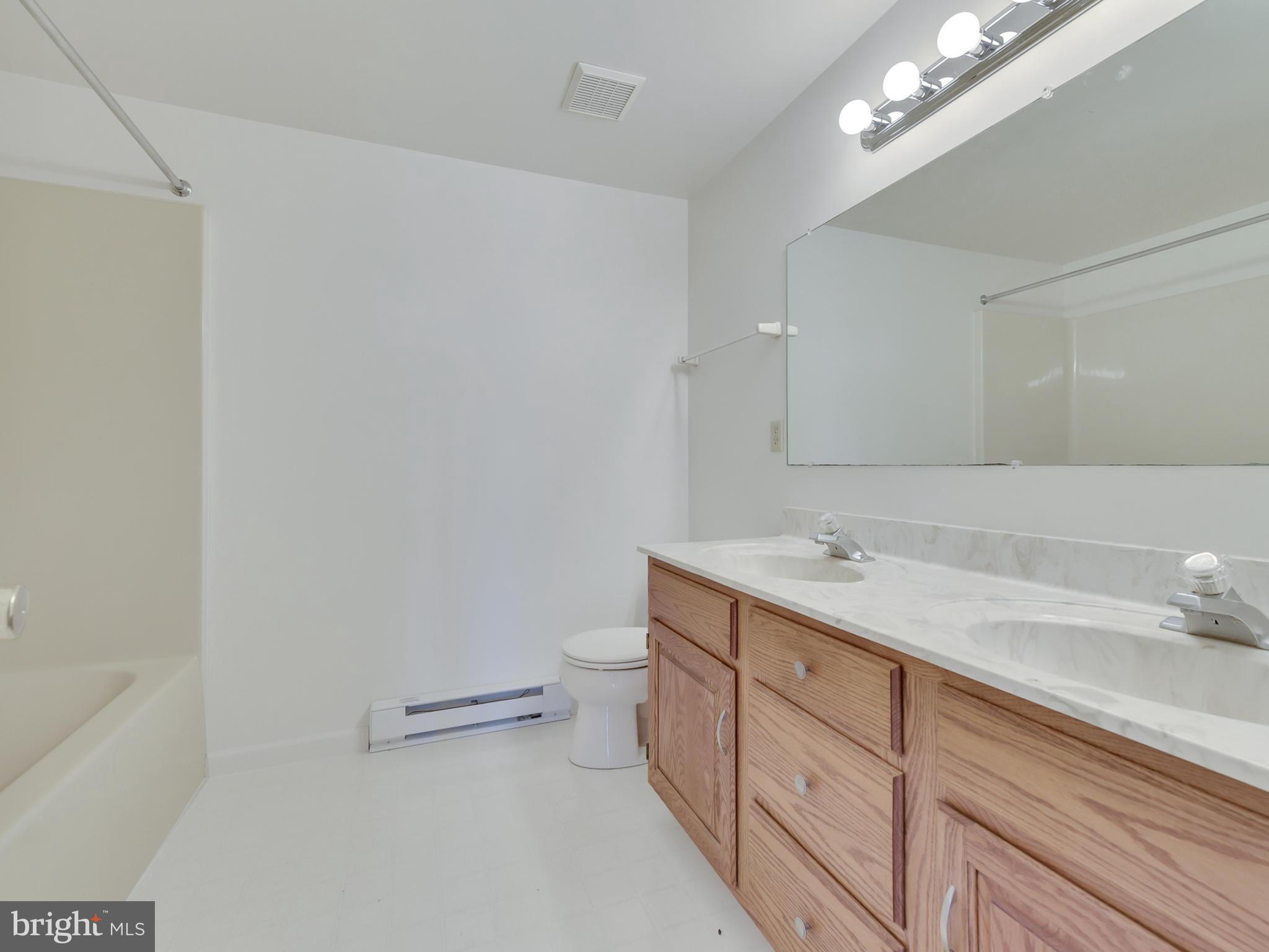 1897 Gapland Road Jefferson, MD 21755 - Photo 22 of 35 FULL HALL BATH