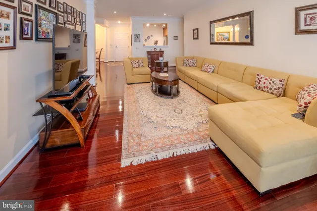 $429,900 | 44465 Chamberlain Terrace, Unit 103, Ashburn, VA 20147