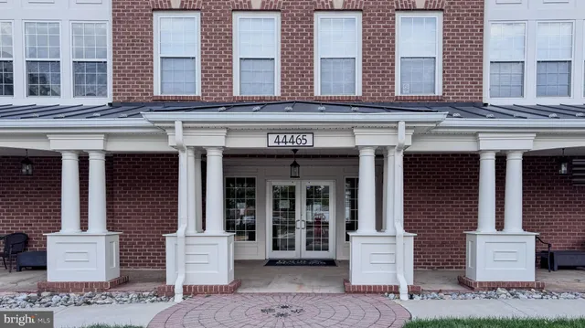 $429,900 | 44465 Chamberlain Terrace, Unit 103, Ashburn, VA 20147