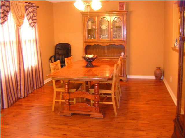745 Greenfield Road Evansville, IN 47715 - Photo 3 of 12 Gallery Image 3