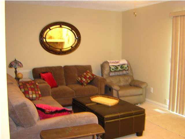 745 Greenfield Road Evansville, IN 47715 - Photo 7 of 12 Gallery Image 7
