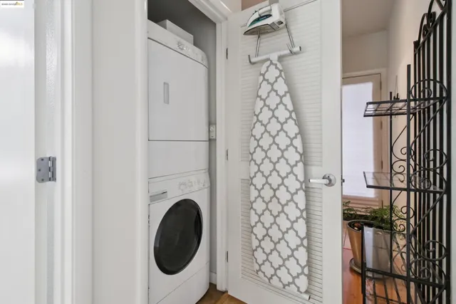 $399,000 | 6466 Hollis Street, Unit 242, Emeryville, CA 94608