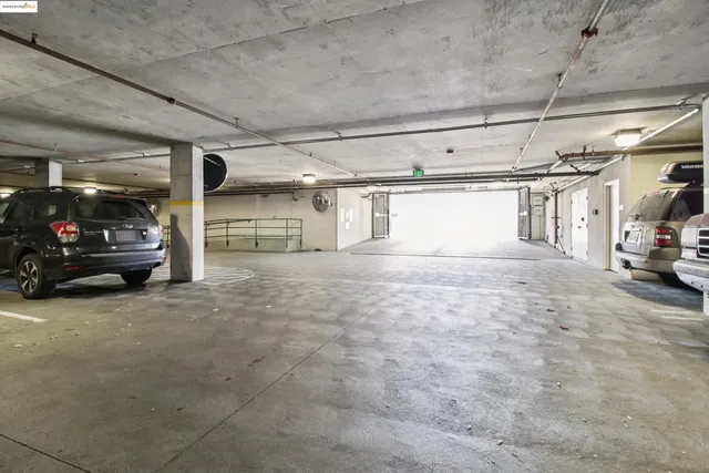 $399,000 | 6466 Hollis Street, Unit 242, Emeryville, CA 94608