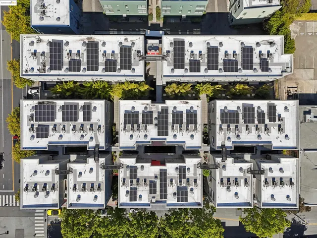 $399,000 | 6466 Hollis Street, Unit 242, Emeryville, CA 94608