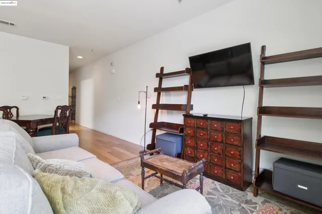 $399,000 | 6466 Hollis Street, Unit 242, Emeryville, CA 94608