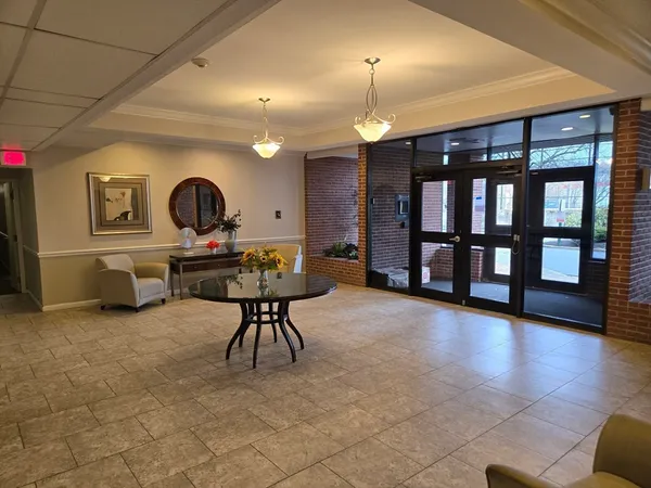 $2,950 | 20-30 Daniels Street, Unit 607, Malden, MA 02148