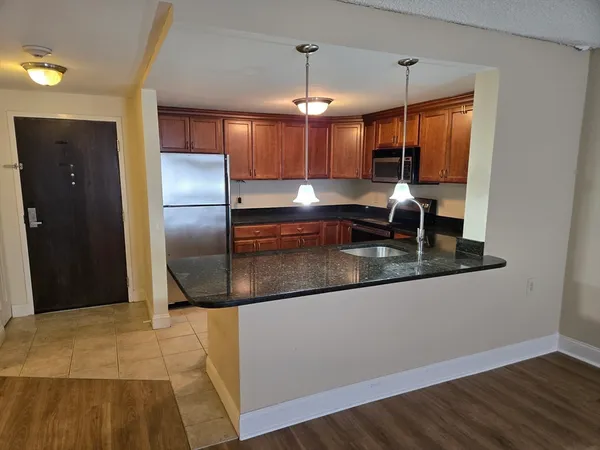 $2,950 | 20-30 Daniels Street, Unit 607, Malden, MA 02148