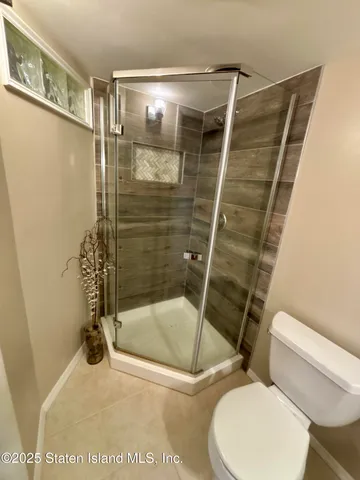 $889,000 | 7 Dore Court | Castleton Corners