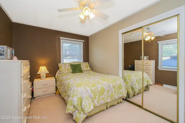 $889,000 | 7 Dore Court | Castleton Corners