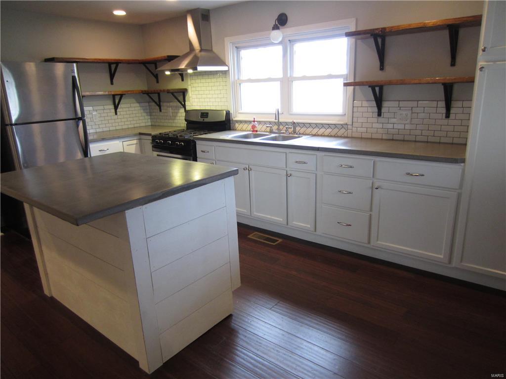 3 Rr Road Eldred, IL 62027 - Photo 11 of 47