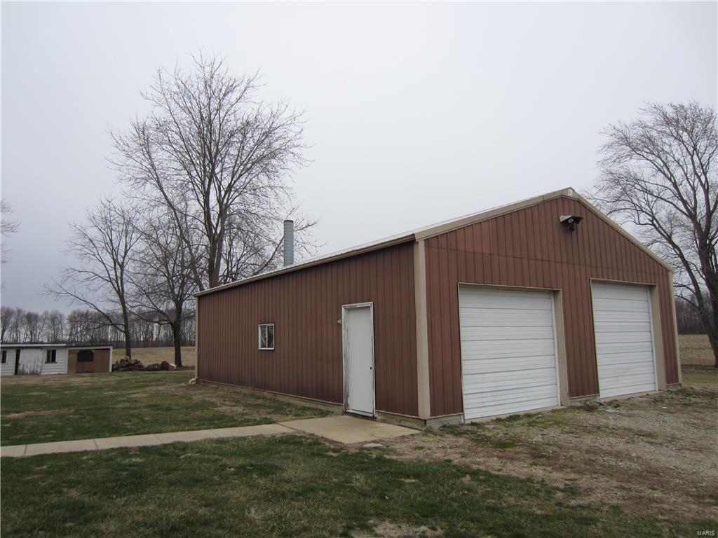3 Rr Road Eldred, IL 62027 - Photo 3 of 47