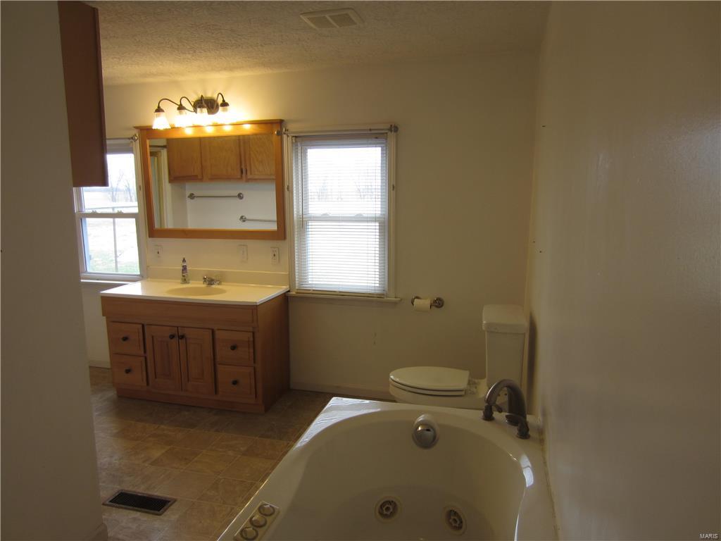 3 Rr Road Eldred, IL 62027 - Photo 33 of 47