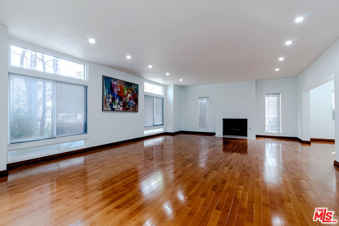 2136 Rimcrest Drive Glendale, CA 91207 - Photo 12 of 50