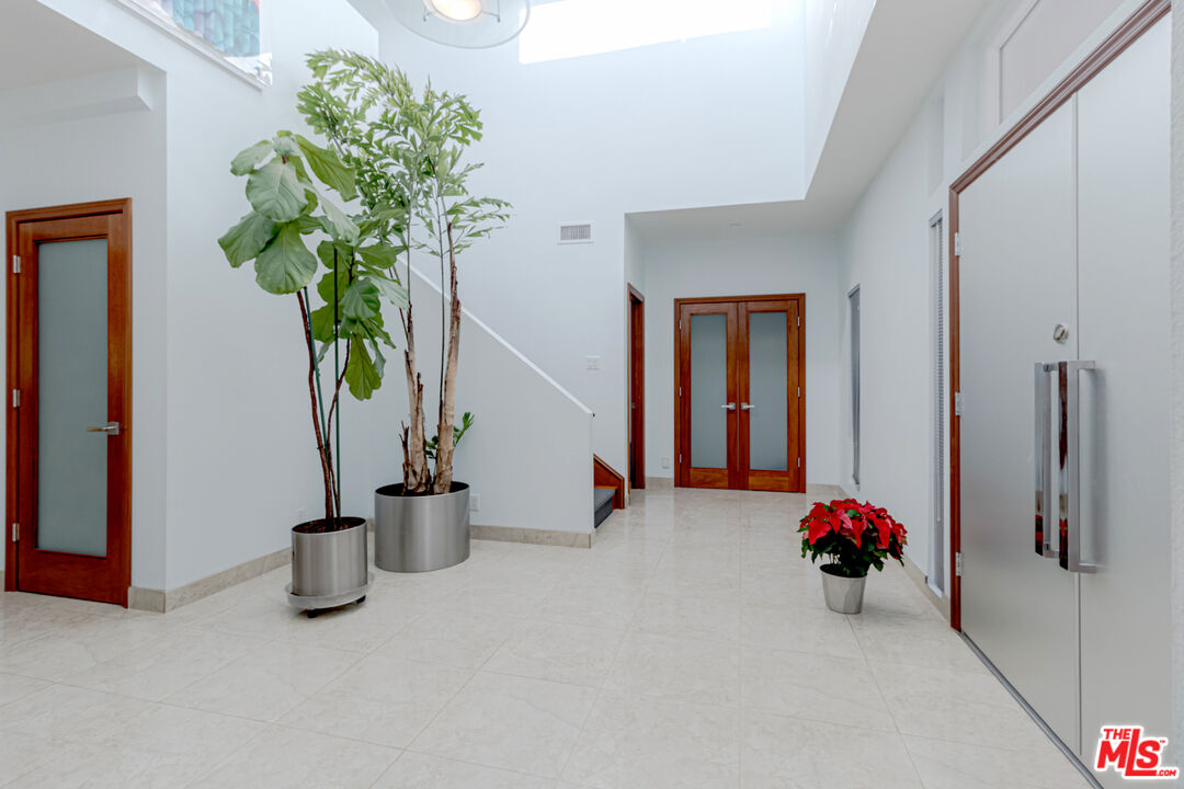 2136 Rimcrest Drive Glendale, CA 91207 - Photo 19 of 50