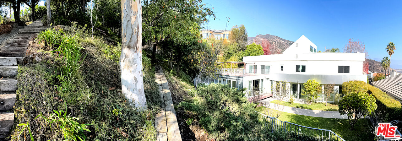 2136 Rimcrest Drive Glendale, CA 91207 - Photo 8 of 50