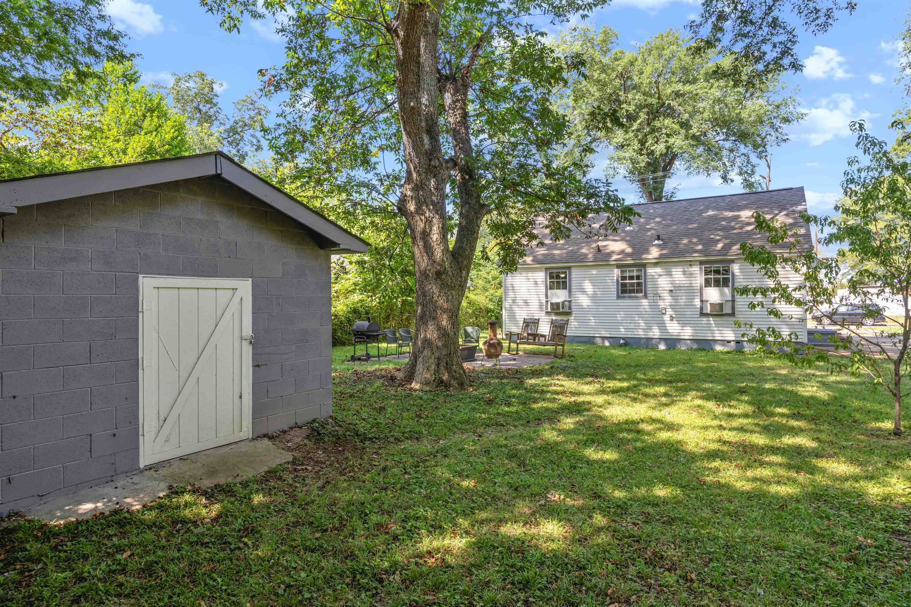 3014 Benjestown Road Memphis, TN 38127 - Photo 9 of 15 View of yard with a shed
