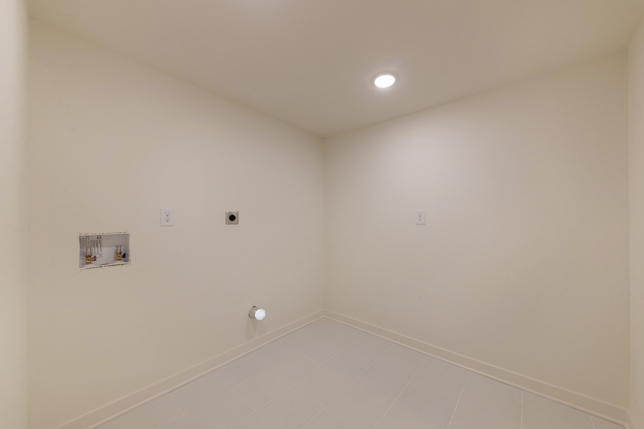 2727 Fly Road Santa Fe, TN 38482 - Photo 13 of 21 a view of room