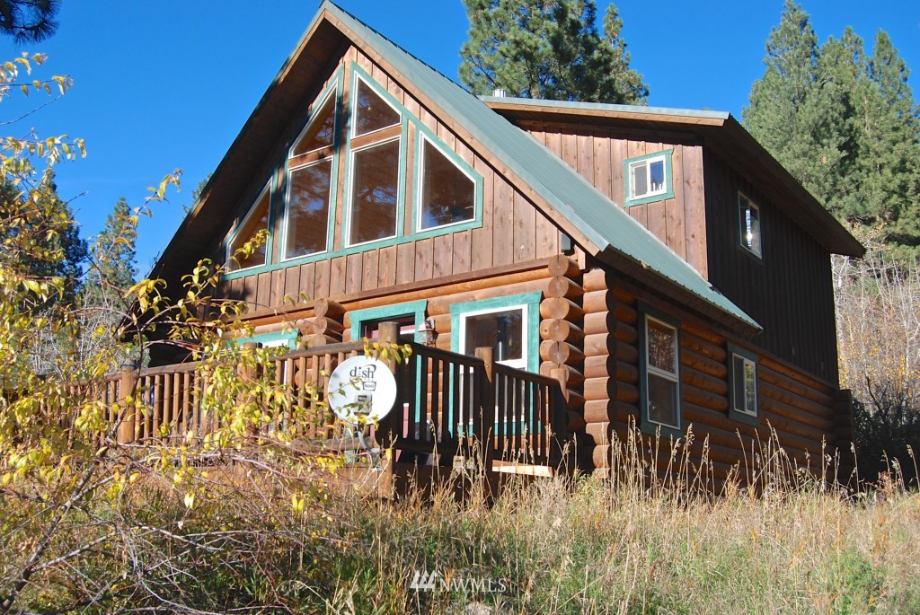 113 Highland Road Winthrop, WA 98862 - Photo 1 of 13