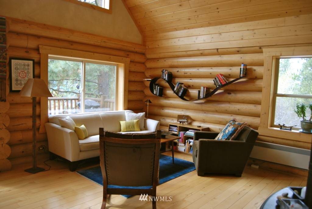 113 Highland Road Winthrop, WA 98862 - Photo 3 of 13