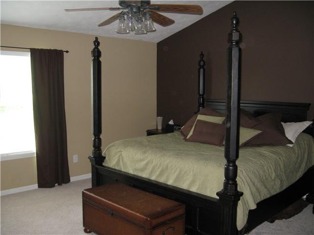 434 Paddock Road Greenwood, IN 46142 - Photo 14 of 24 Gallery Image 14