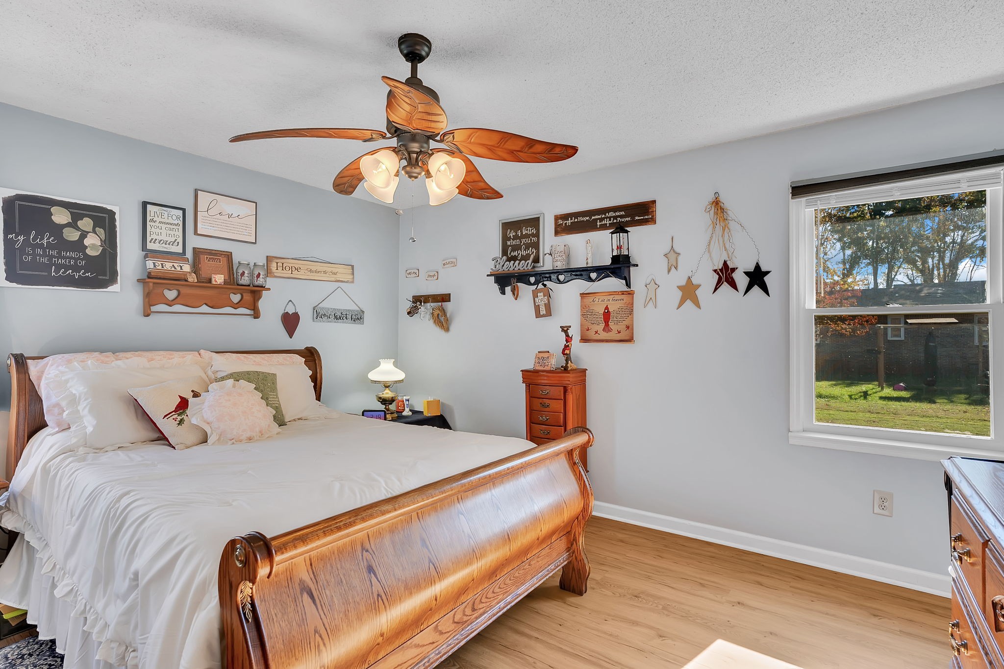 103 Lisa Circle Winchester, TN 37398 - Photo 16 of 61 a bedroom with a bed and a window