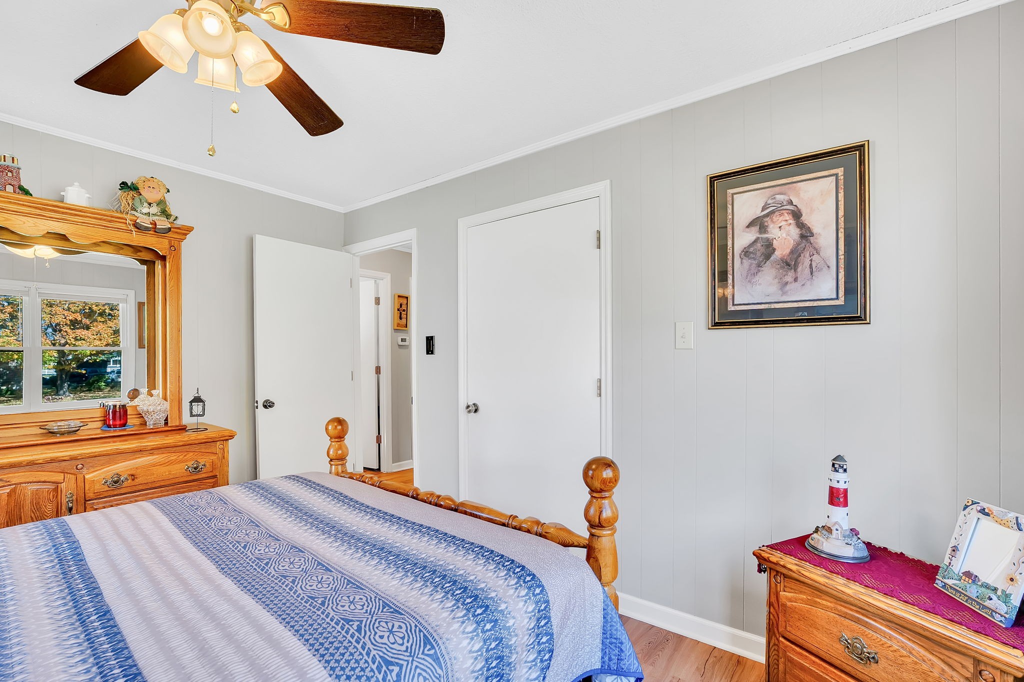 103 Lisa Circle Winchester, TN 37398 - Photo 24 of 61 a bedroom with a bed and a large window